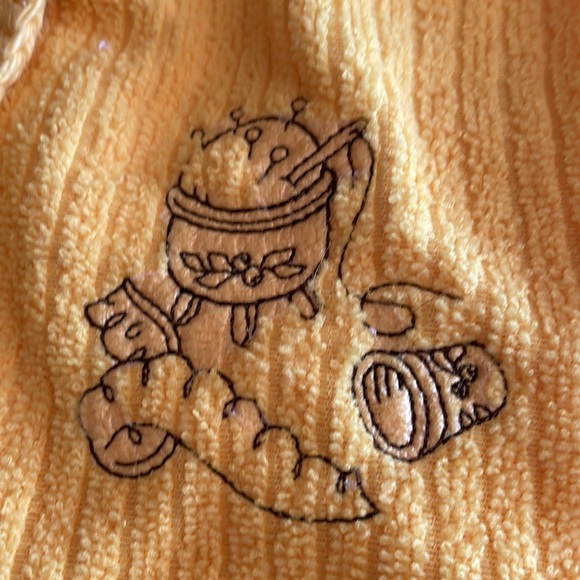 HandMade Kitchen Set - Picture 2 of 5